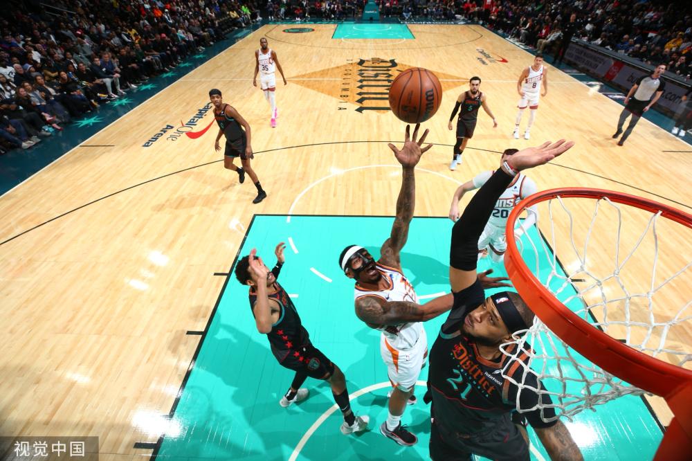 但同样顽强 但同样顽强